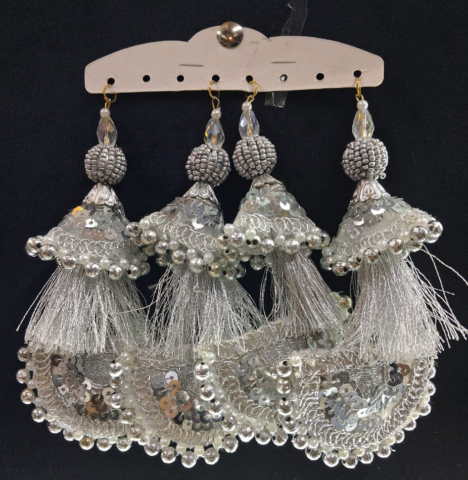 Pack of 4 Fancy Silver Tessals.