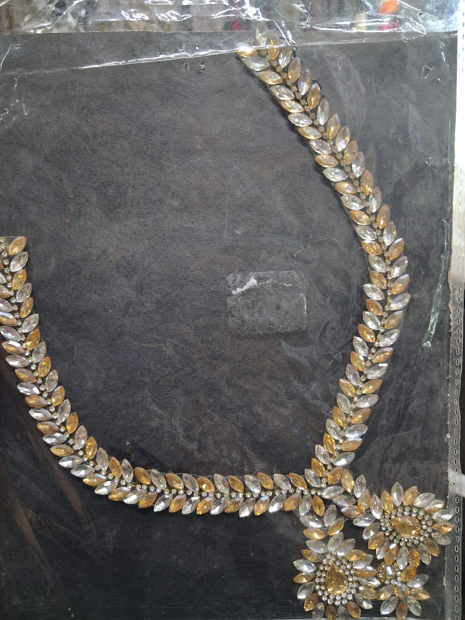 FANCY CRYSTAL NECK DESIGN FOR WOMENS FASHION.