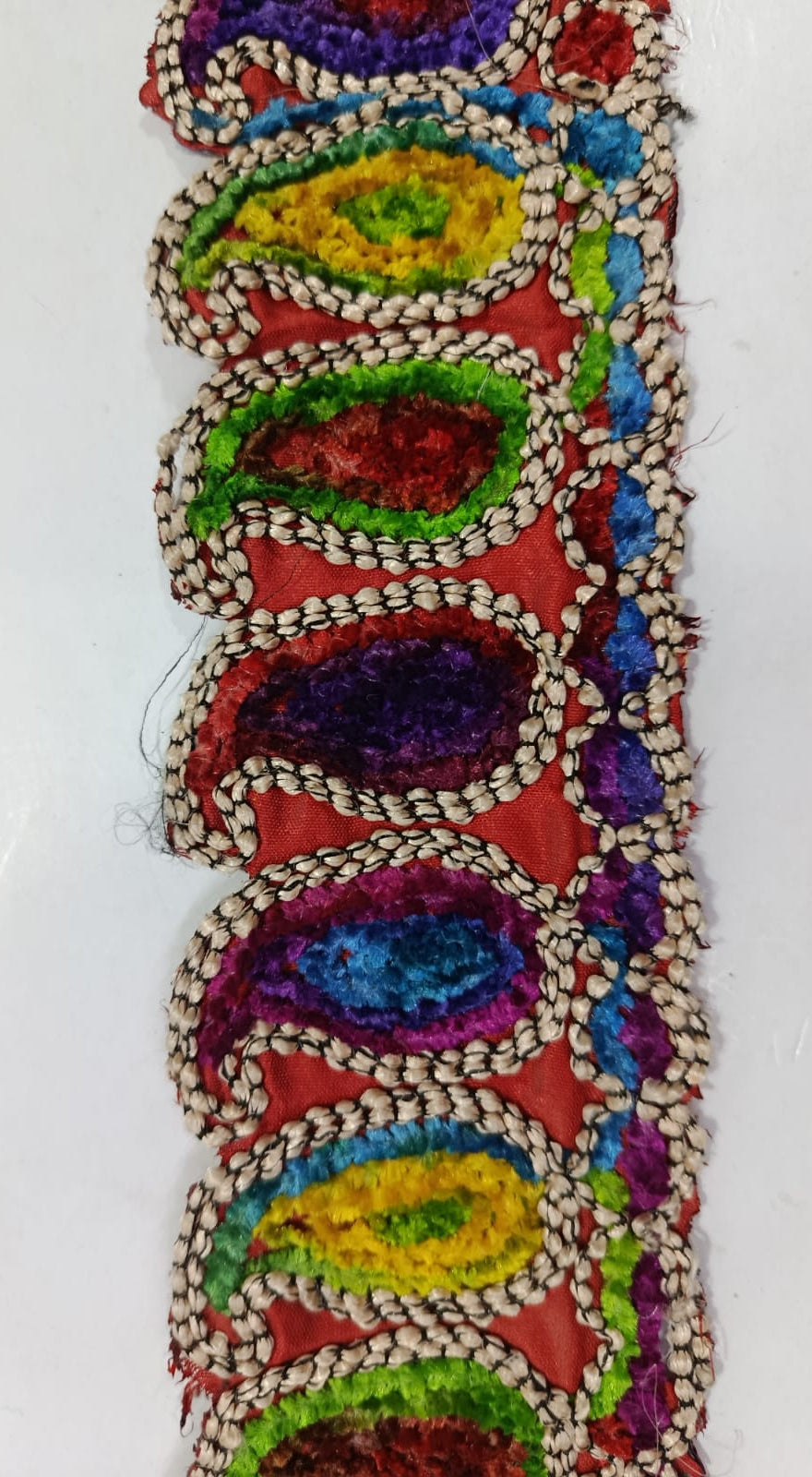 Multicolor Traditional Embroidered Fancy Lace. Lace Size is approximately 2.5-2.85 Inches. Lace is available as per Yard.